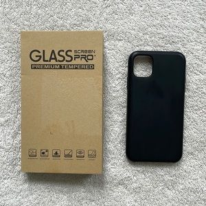 iPhone 11 case + screen protector
